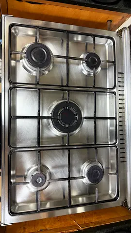 Westpoint 5-Burner Stainless Steel Gas Cooker with Oven – Excellent Condition
