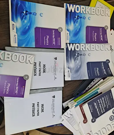 Cambridge IGCSE English Coursebooks and Workbook (set)