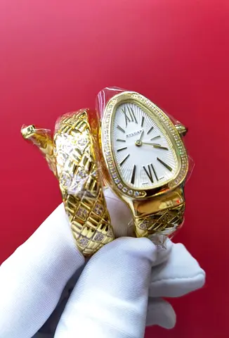 Bvlgari Serpenti Spigne Series Wrist Master Copy Watch