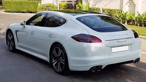 LOVELY PORSCHE PANAMERA S PLATINUM •• FULL OPTIONS •• GCC  •• UNIQUE CAR