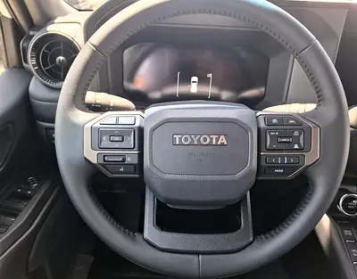 2025 Toyota PRADO 照片 14