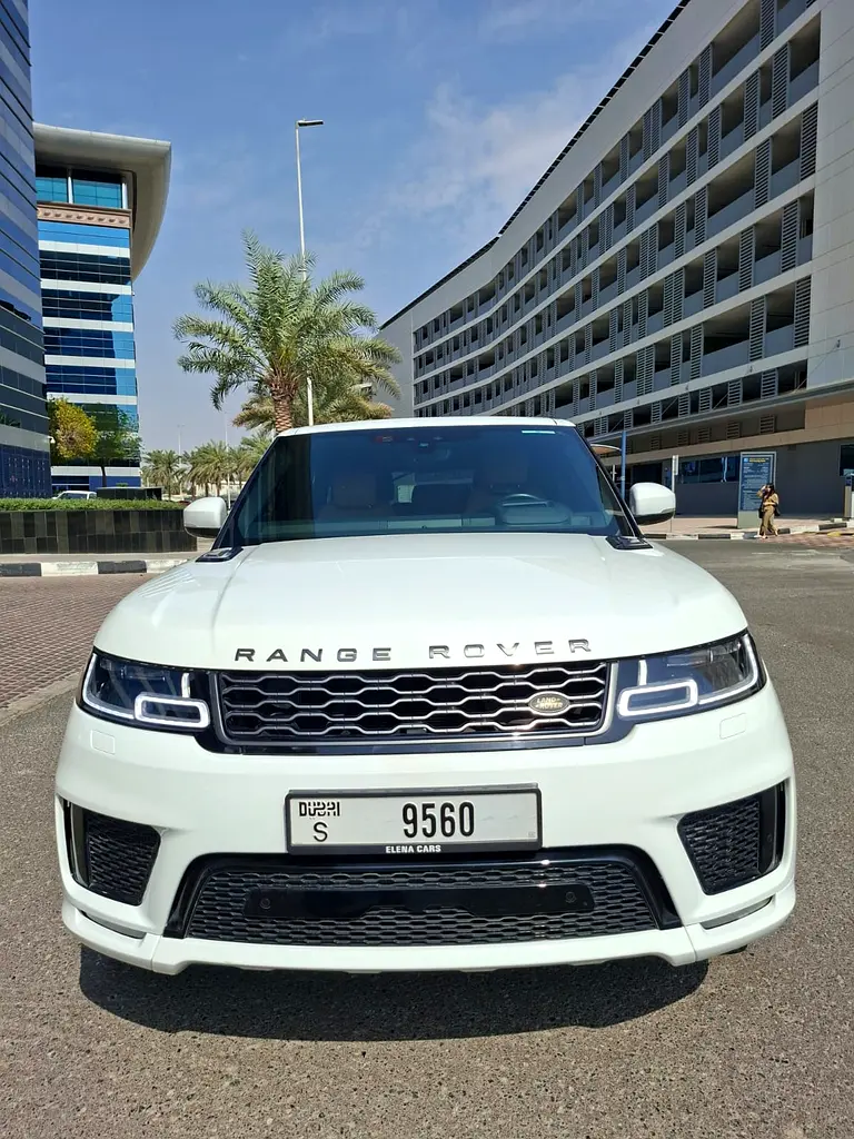 Land Rover Range Rover Sport 2019 — photo 1 of 9