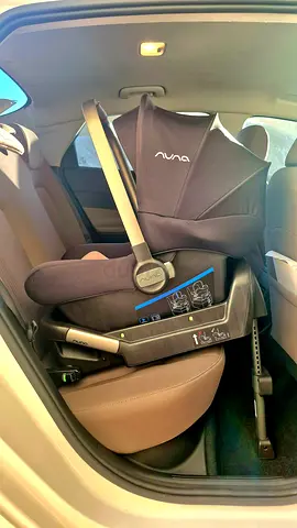 Nuna PIPA Infant Car Seat with Base — Excellent Condition