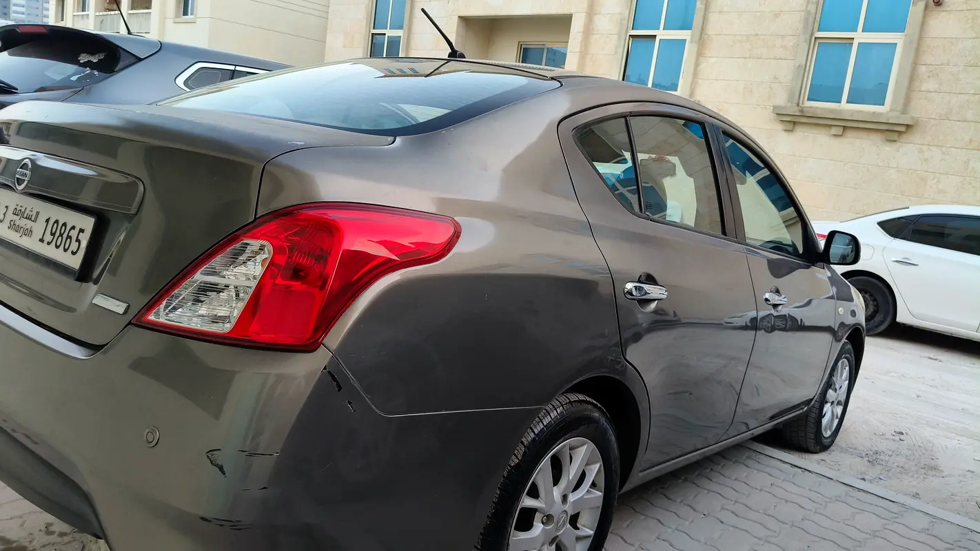 Nissan Sunny 2016 — photo 1 of 9