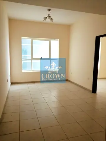 Best offer!! 1 bedroom Hall (no parking) high floor in Almond Tower