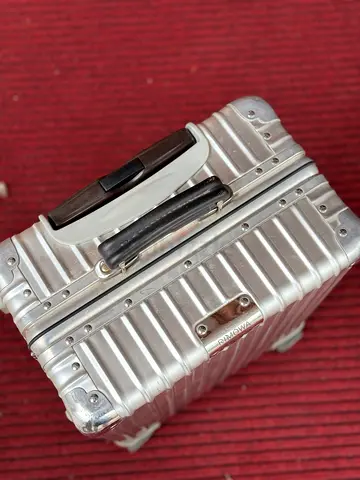 RIMOWA Classic Luggage