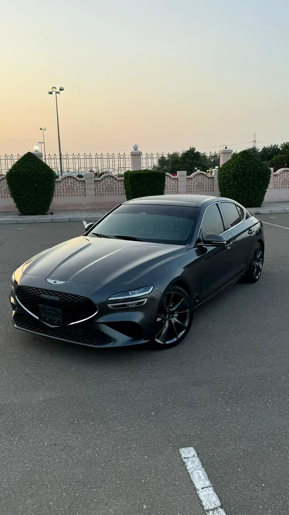 Genesis G70 2023 — photo 1 of 11