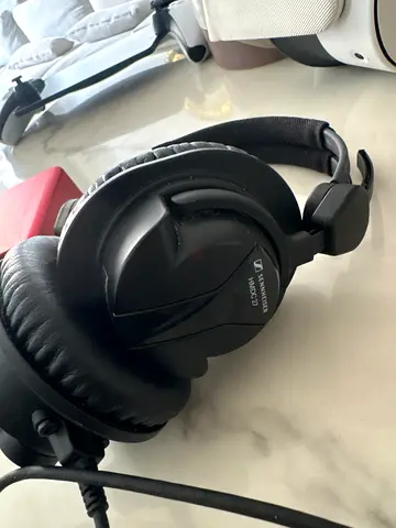 Sennheiser HMDC 27 II Over-Ear Headphones | and Focusrite Scarlet Solo
