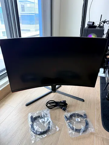 AOC GAMING CURVED MONITOR 32’