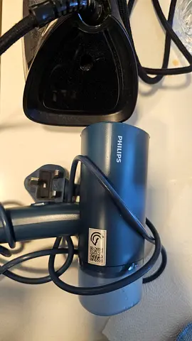 Phillips iron 5000 series + Phillips handheld steamer