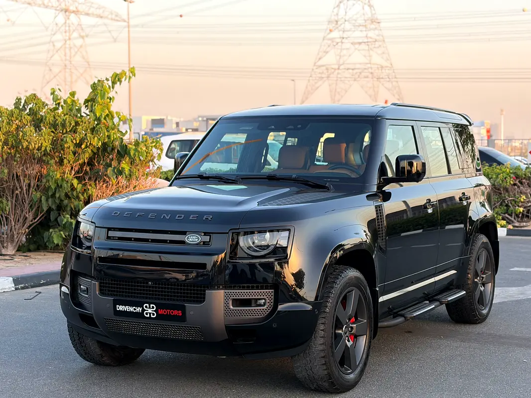 Land Rover Defender 2024 — photo 1 of 15