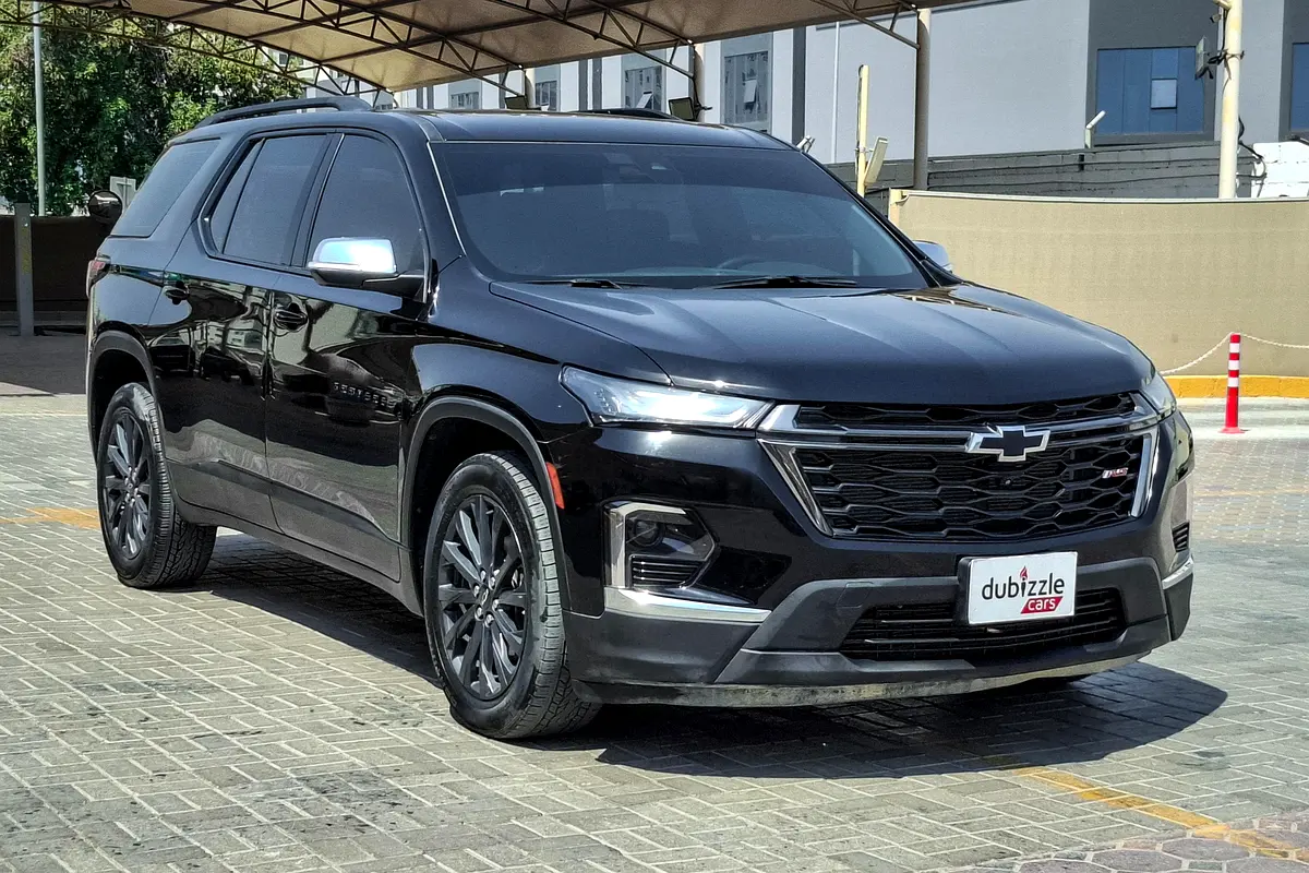 Chevrolet Traverse 2023 — photo 1 of 16