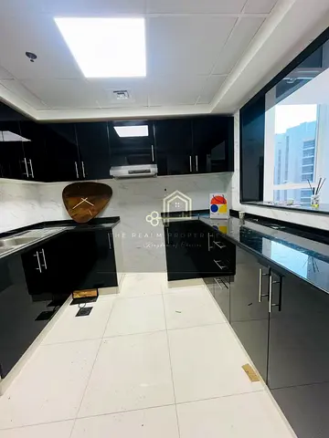**Grab the Deal**Large 1BR in Business Bay for rent