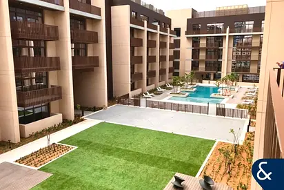 Vacant Soon | Pool View | Ellington |2 Bed