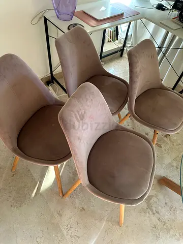 Dining chairs set
