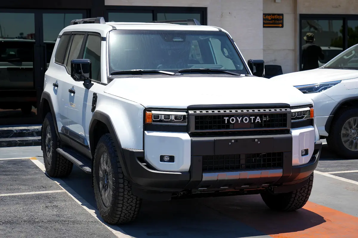 Toyota Prado 2026 — photo 1 of 15