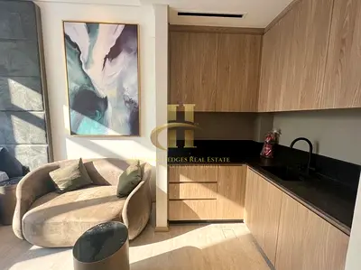 Luxury | Studio | Elegant | Available now