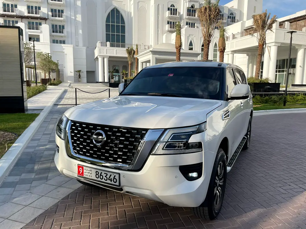 Nissan Patrol 2020 — photo 1 of 20