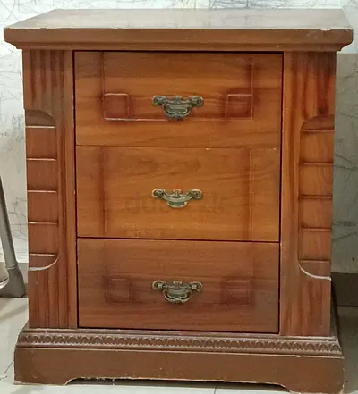 Wooden bedside table / drawer cabinet