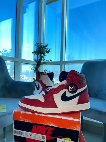 Air Jordan 1 Retro High Lost and Found