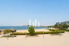 Sea View Townhouse | Spacious | Ideal Beach House