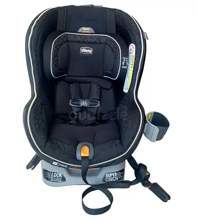 Chicco Nextfit Max Zip Air Convertible Car Seat - Vero/ Black