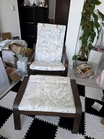 Comfortable Armchair with Cushion (Wood Frame)