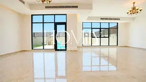 HUGE LAYOUT | 5HK + MAID | BRIGHT &amp; MODERN