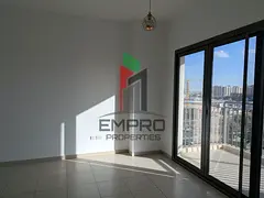 Spacious Unit | High Floor | ready to move