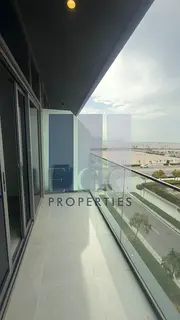 Vacant | Splendid Studio | Balcony