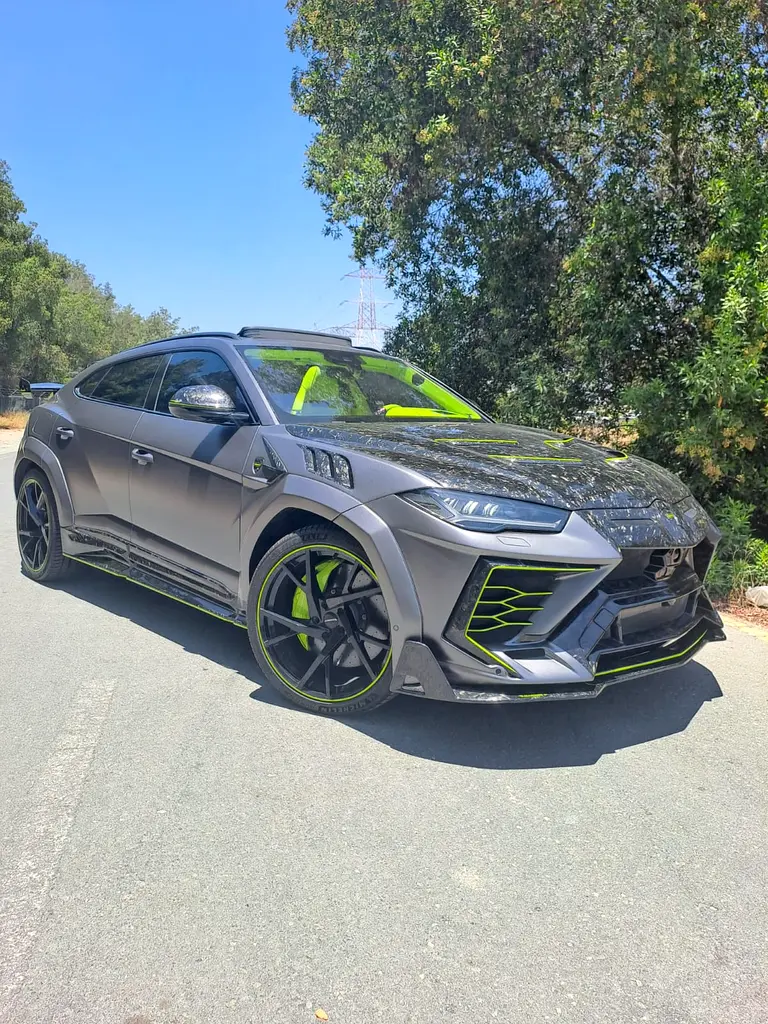 Lamborghini Urus 2022 — photo 1 of 20