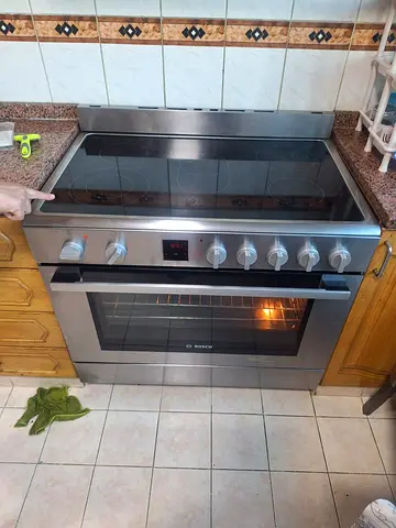 Bosch Electric Cooking Range 90 By 60Cm , 5 burners DELIVERY + WARRANTY