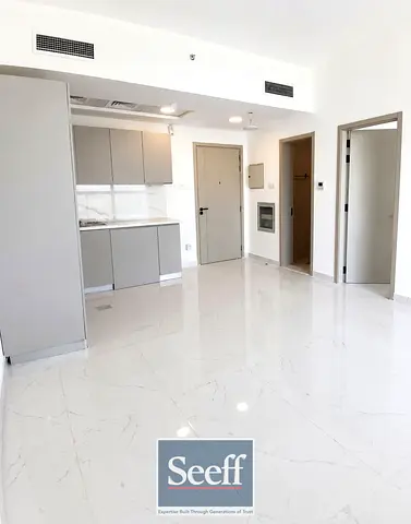 تصميم عصري | عائد استثماري مرتفع | بائع متحفز | موقع متميز (مترو)