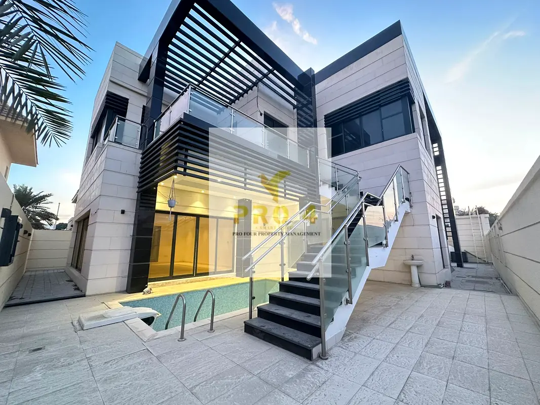 Luxury Bright 05 Master Bedroom . Maid Room . Dining Room .TV. Lounge . Washing Room . Private Swimming pool 350k 02 Payment At Muroor Road