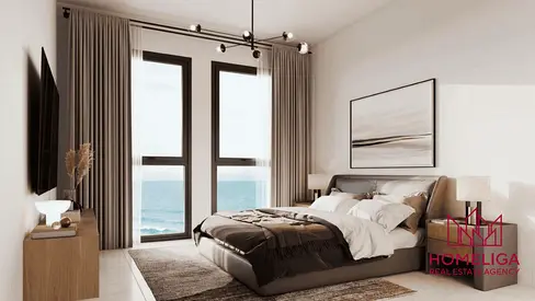 WATERFRONT STUDIO | MOTIVATED SELLER | FREE HOLD