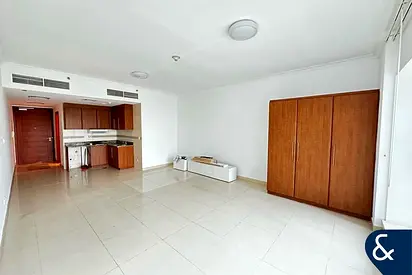 Studio | Vacant | Close To Metro And Park