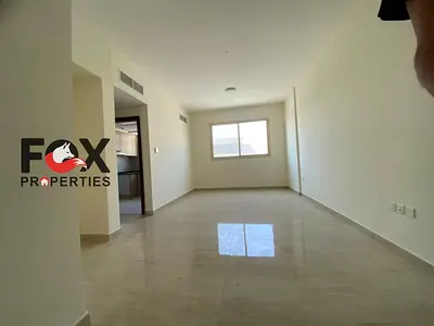 غرفة وصالة ماستر أول ساكن للإيجار السنوي بالجرف 3، خطوات من أسواق القبائل ونستو، موقع مميز قريب من مخرج محمد بن زايد والطرق الرئيسية.