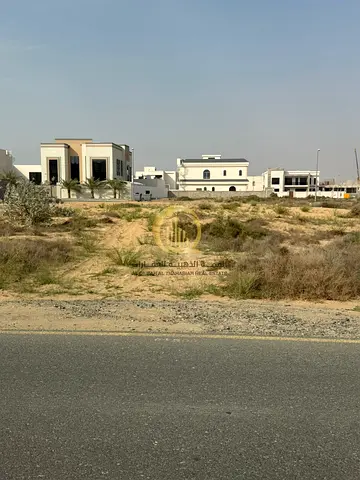 للبيع قطعتين ارض متلاصقة في منطقة الحوشي , زاوية والمجاورة , بالقرب من المسجد والحديقة , تملك حر لجميع الجنسيات العربية