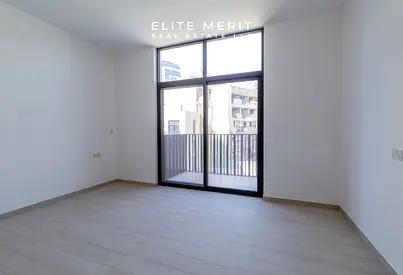 Mid Floor | Unfurnished | Pool & Gym Access | Vacant Now