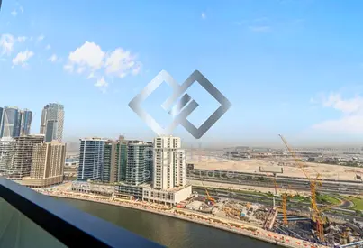 Spacious | High floor | Canal View | Jacuzzi