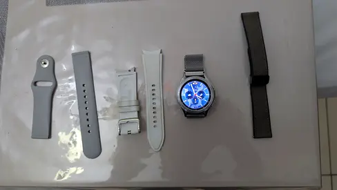 Samsung Galaxy Watch 4 Classic With extra Straps
