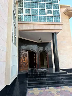 📍 Location: Al Tarfa, Sharjah 📐 Plot Area: 18,000 sq. ft. 📍 Corner plot on three streets