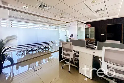 Fully Fitted | Smart Layout | Vacant
