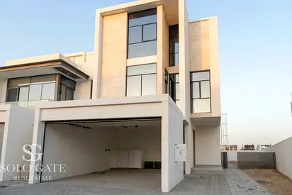 G+2 With Elevator | Large Plot | Downtown View