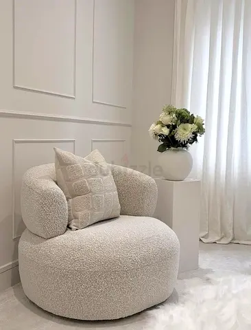 Stylish and elegant Arm chair