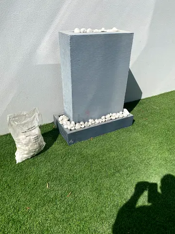 Modern Outdoor Water Fountain Feature