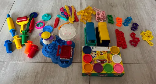 Huge Play-Doh Toys  Tools Set (Great Condition)