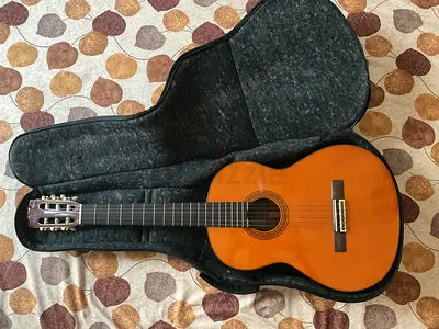 Yamaha cg-130 A Guitar (urgent)
