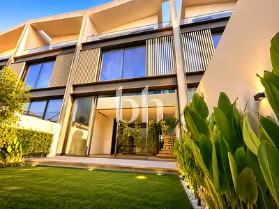 Burj Khalifa view | Landscaped | G+2