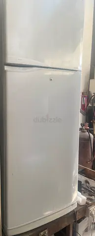 Samsung fridge fully perfect a few scratches here and there but works fine